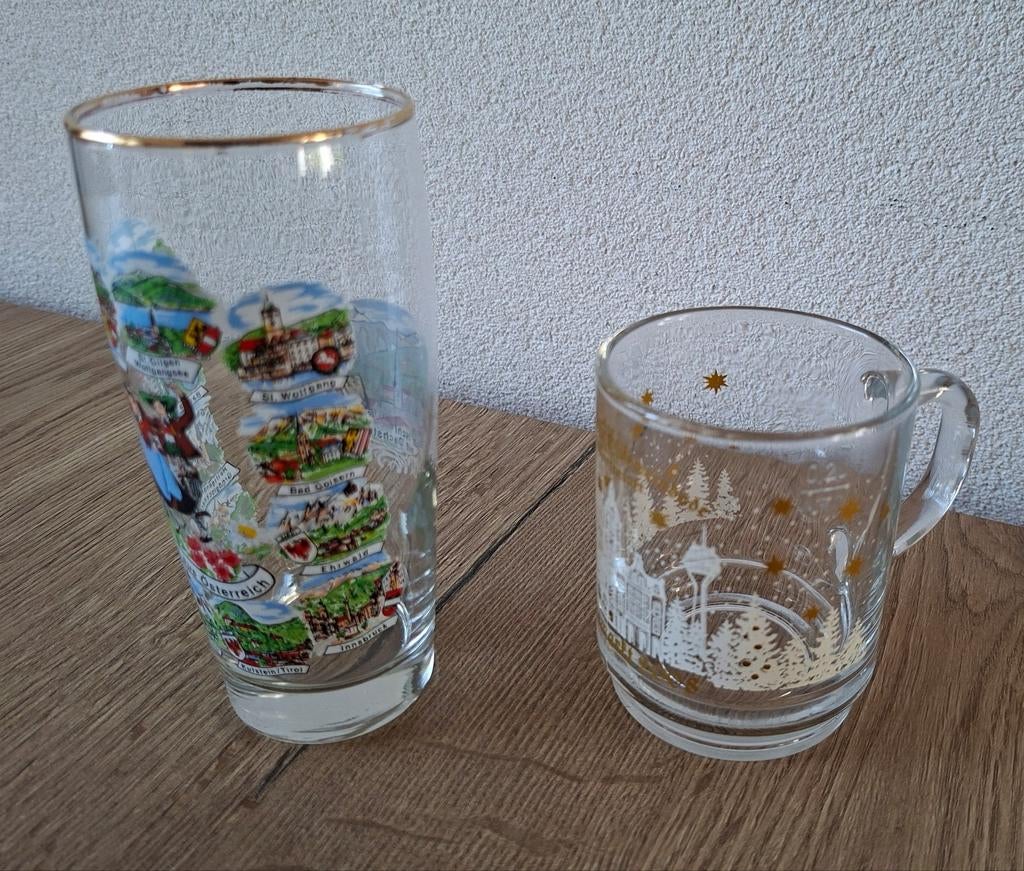 Twee glazen met opdruk, Antiek en Kunst, Ophalen