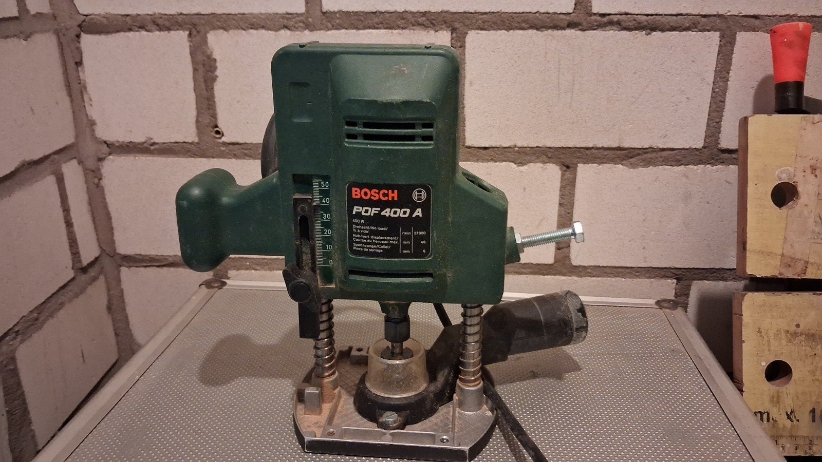 Bovenfrees Bosch POF 400 A, Ophalen of Verzenden, Gebruikt, Minder dan 600 watt, Overige typen