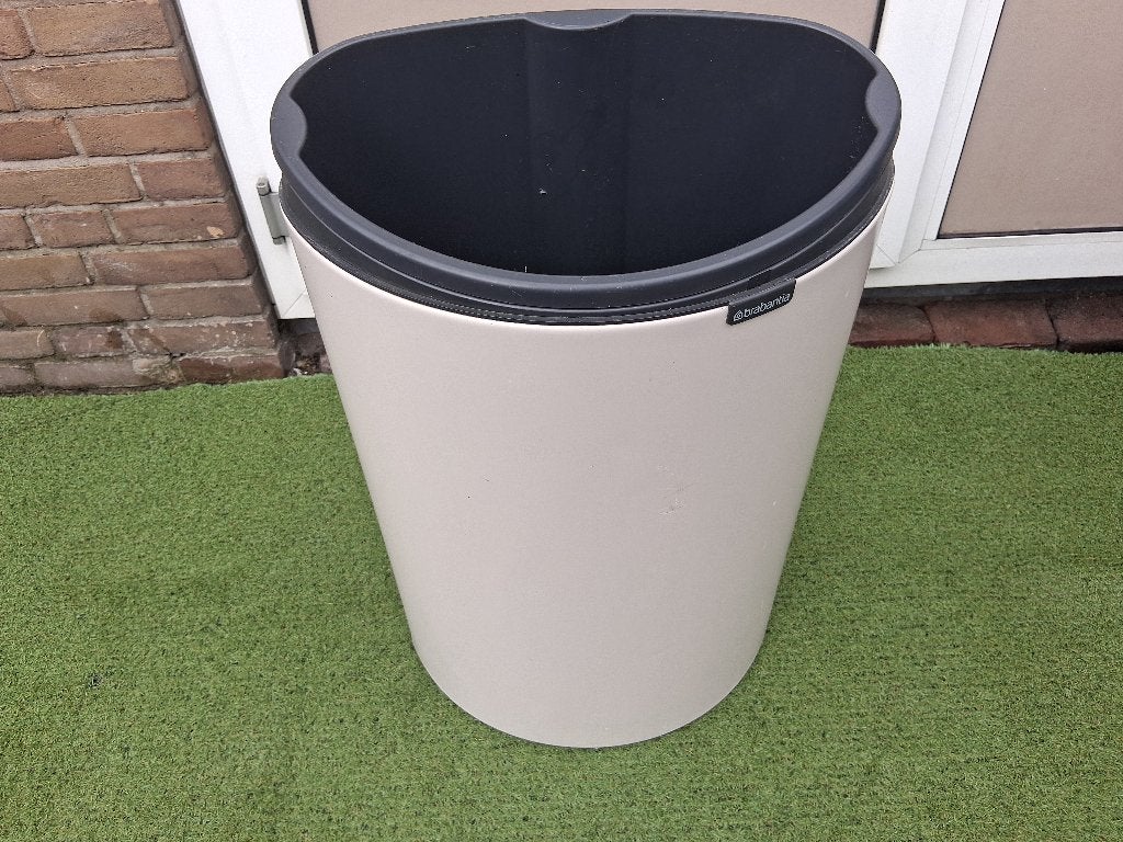 Brabantia prullenbak zonder deksel, 40 liter of meer, Ophalen, Zo goed als nieuw, Rvs