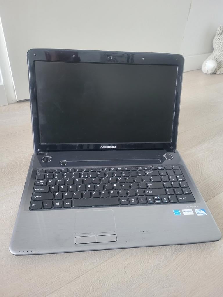 Medion Akoya Laptop - Intel Pentium, Computers en Software, Windows Laptops, Gebruikt, 15 inch, HDD, Onbekend, 8 GB, Qwerty, Ophalen of Verzenden