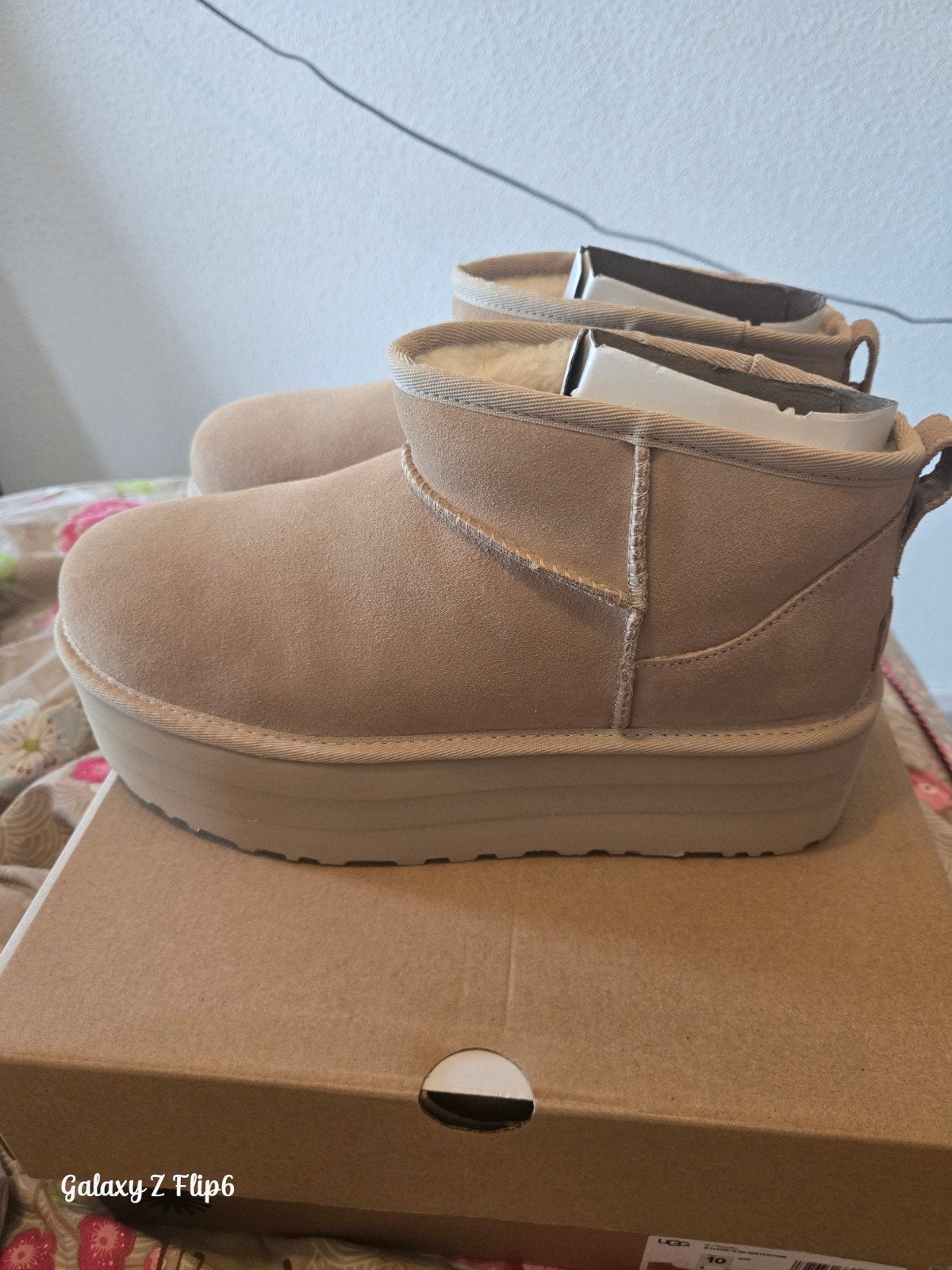 Nieuwe UGG Classic Ultra Mini Platform laarzen maat 41, Kleding | Dames, Schoenen, UGG, Beige, Lage of Enkellaarzen, Nieuw