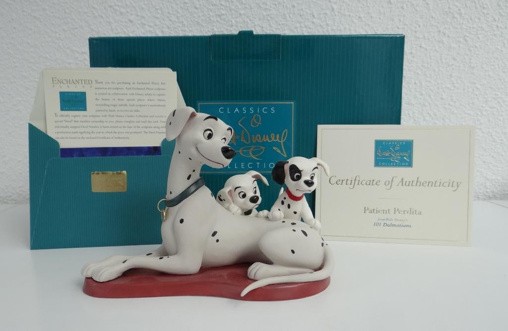 WDCC - 101 Dalmatians - Patient Perdita - 1996, Ophalen of Verzenden, Overige figuren, Zo goed als nieuw, Beeldje of Figuurtje