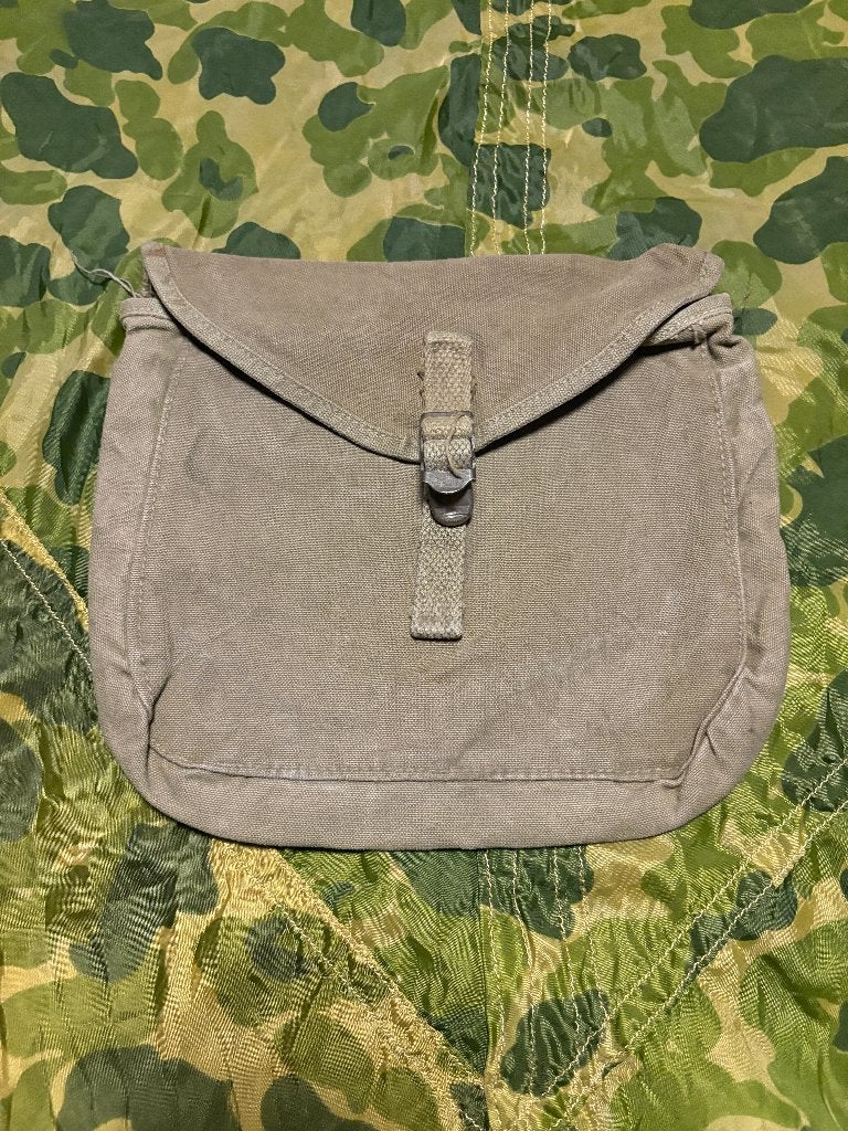 Tweede wereldoorlog US messtin pouch, Verzamelen, Ophalen of Verzenden, Landmacht, Amerika, Overige typen