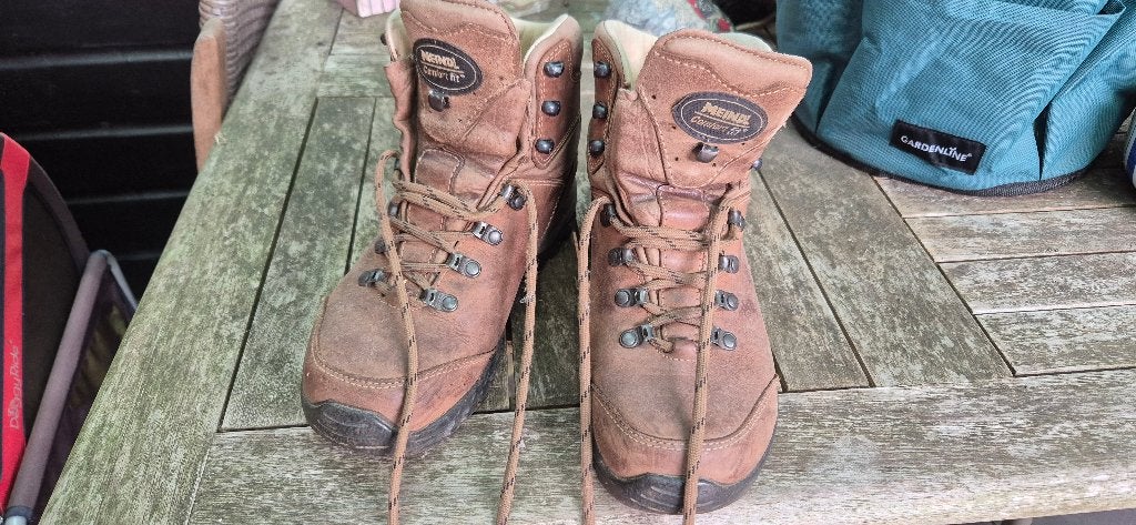 Gebruikte Meindl's., Meindl, Beige, Gedragen, Wandelschoenen