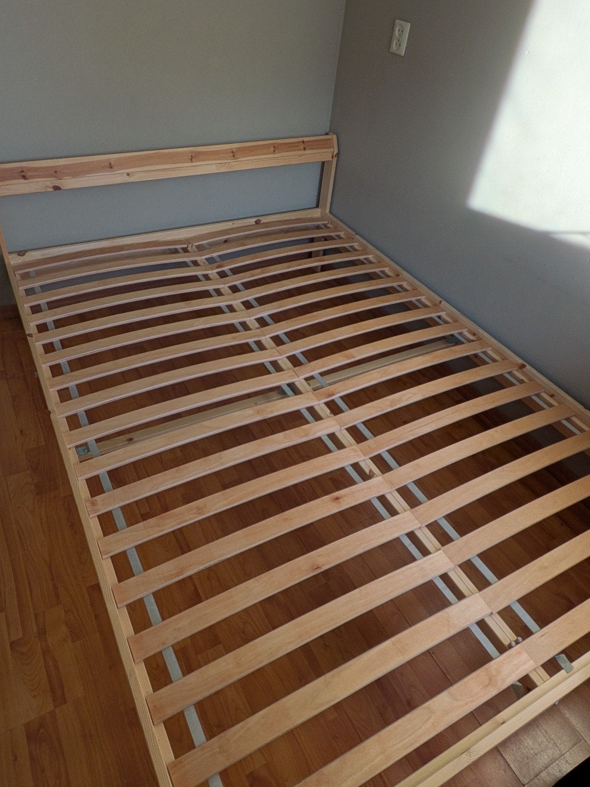 IKEA NEIDEN bed  (140x200 cm), Ophalen