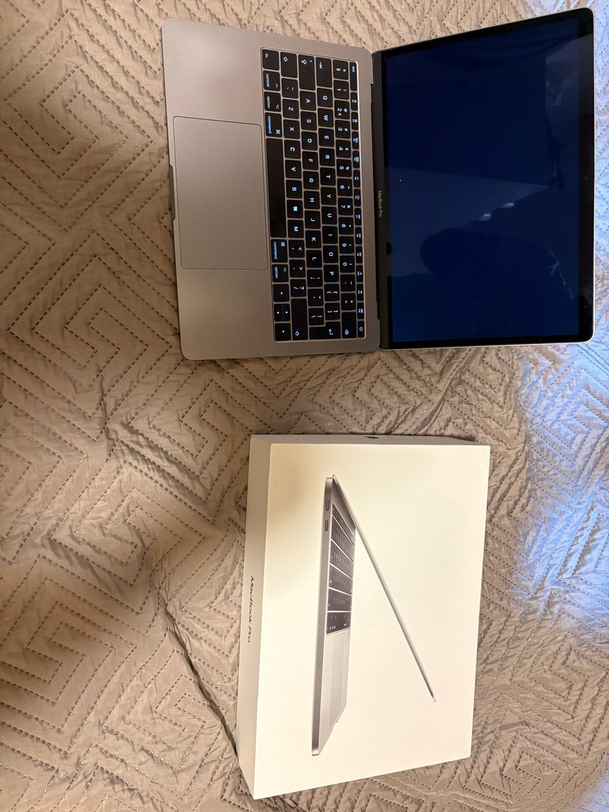 Broken MacBook Pro 13-inch (Model A1708) - Zo goed als nieuw