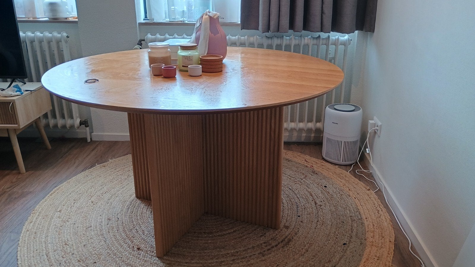 Jisk Eikenhouten Eettafel Rond 130cm - Zo goed als nieuw, Huis en Inrichting, Ophalen, 50 tot 100 cm, 100 tot 150 cm, Zo goed als nieuw