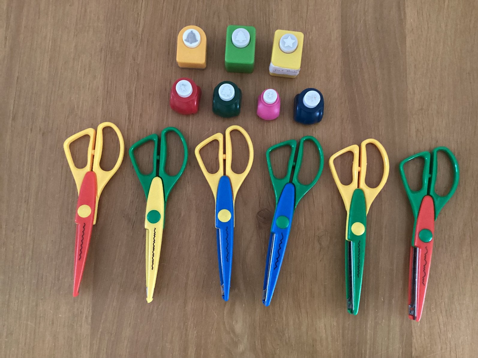 Knip- en ponsset 1, Hobby en Vrije tijd, Ophalen of Verzenden, Zo goed als nieuw