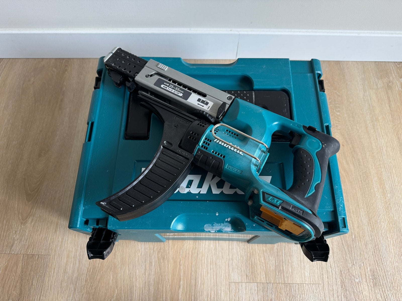 Makita DFR550ZJ zeer netjes!, Ophalen, Zo goed als nieuw, Boormachine