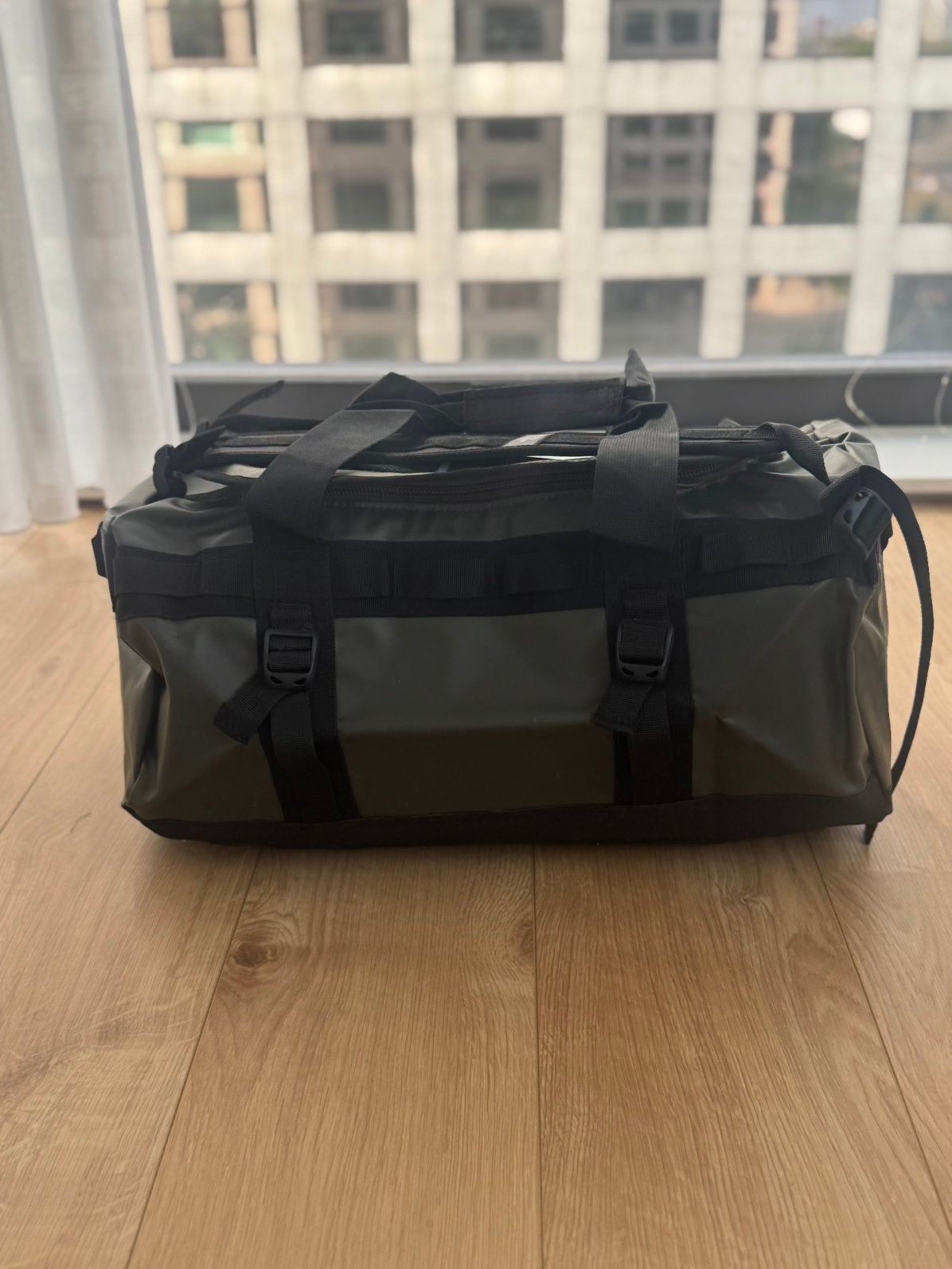Base Camp Duffel Bag - Donkergroen, 30 cm of meer, Ophalen of Verzenden, Zo goed als nieuw, 60 tot 80 cm