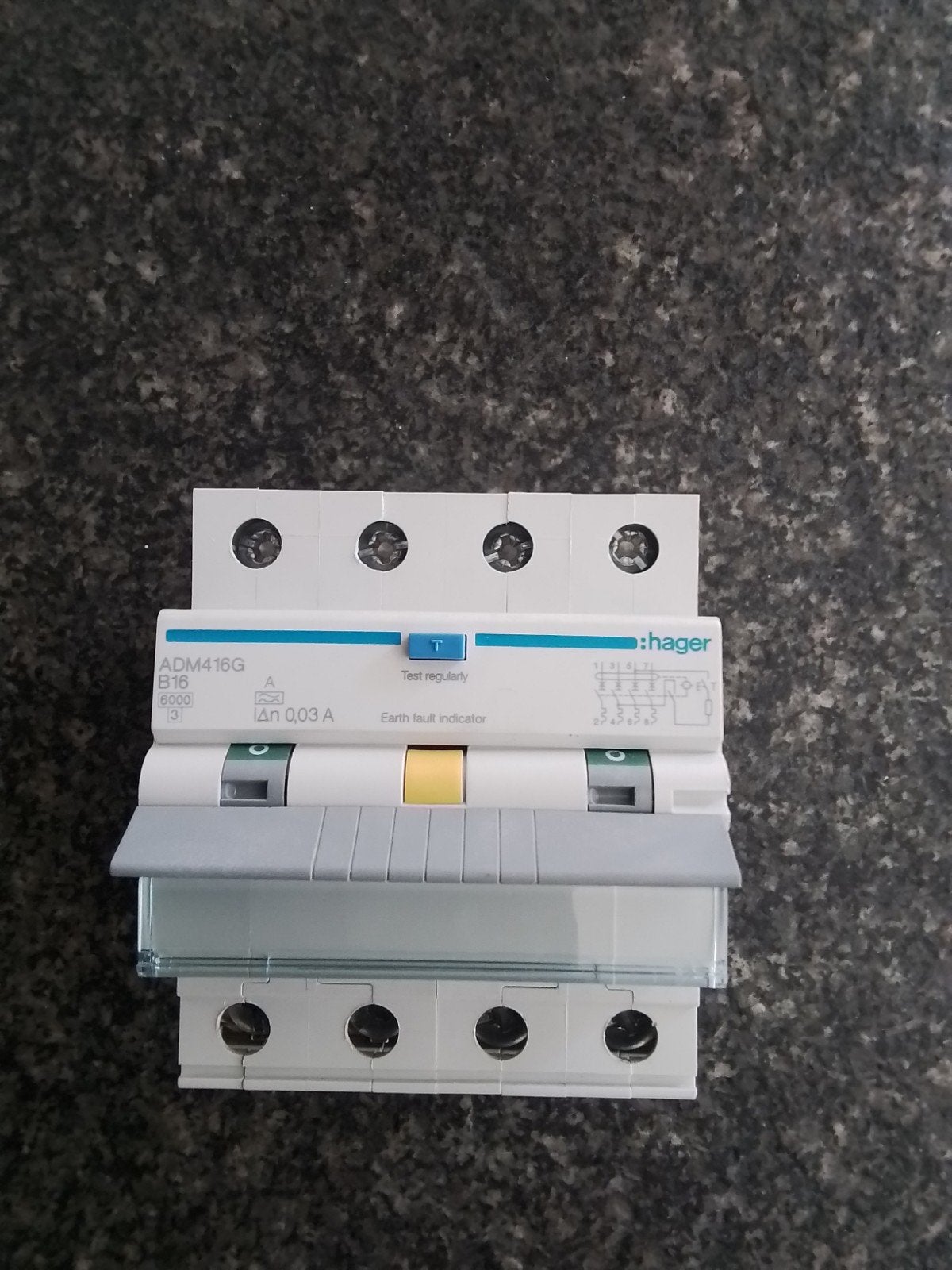 Hager ADM416G Aardlekautomaat B16 0.03A, Doe-het-zelf en Verbouw, Ophalen of Verzenden, Nieuw, Hager, Aardlekautomaat
