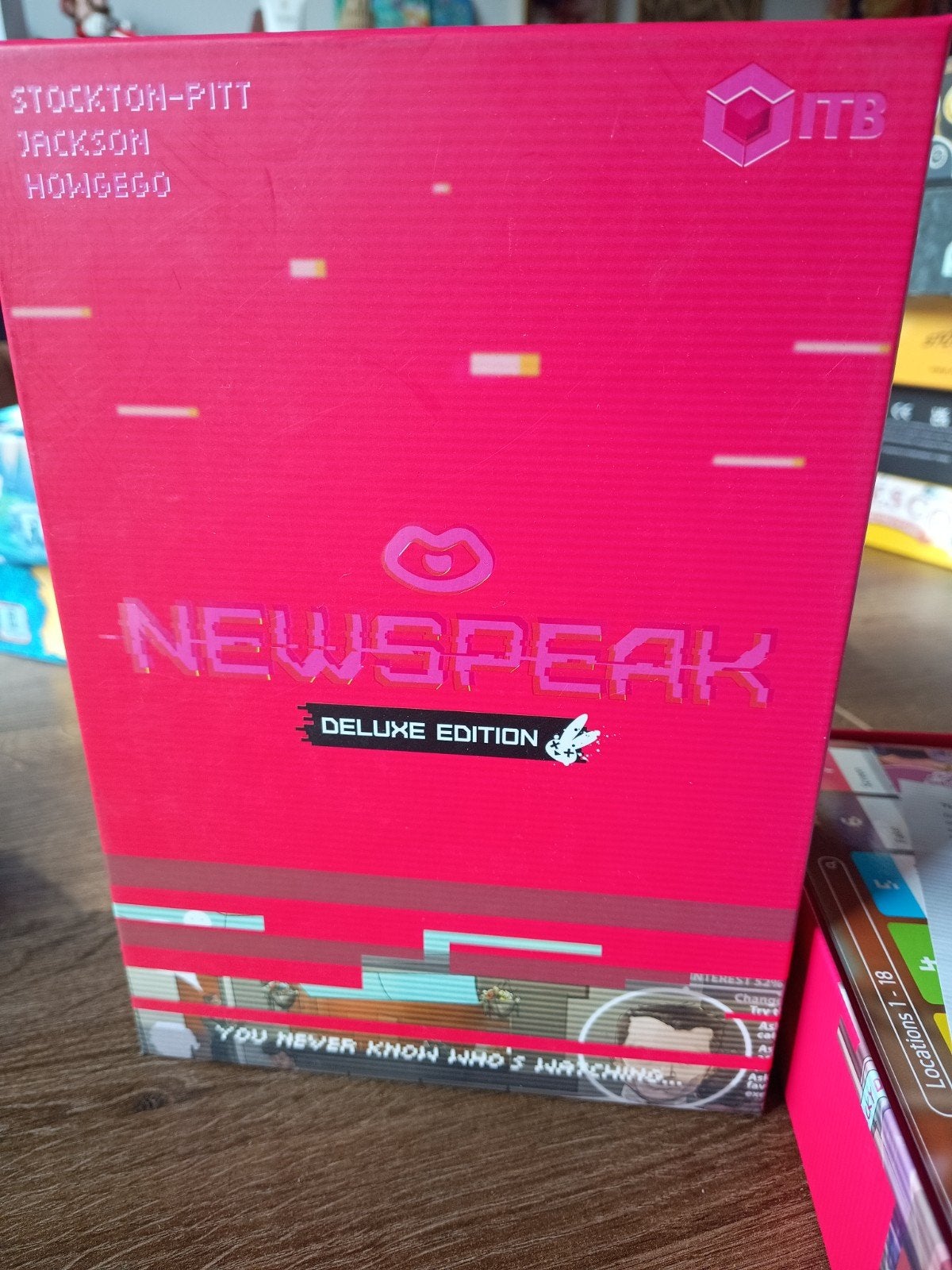 Newspeak Deluxe Edition Bordspel, Hobby en Vrije tijd, Drie of vier spelers, Ophalen of Verzenden, Zo goed als nieuw, ITB