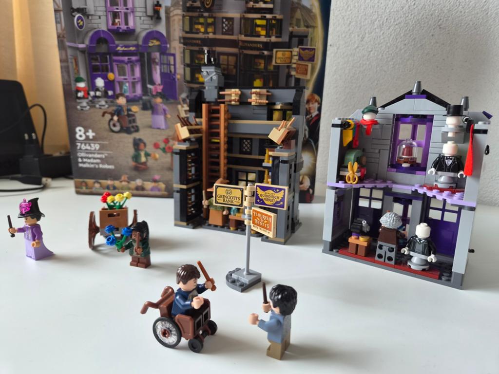 LEGO Harry Potter Olivanders & Madam Malkins 76439, Ophalen of Verzenden, Zo goed als nieuw, Overige merken