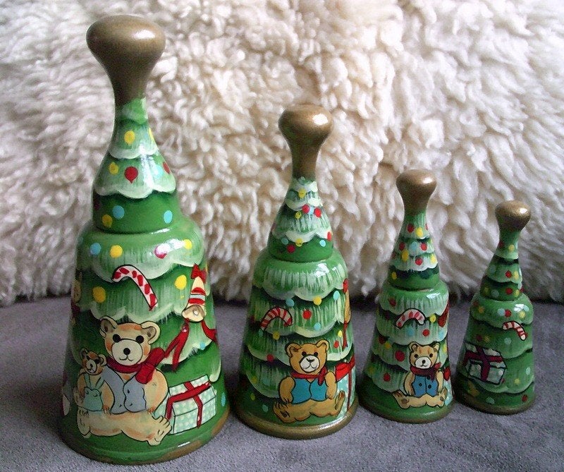 Vintage Handcrafted 4 houten boom decoratie belletjes, Ophalen of Verzenden, Gebruikt