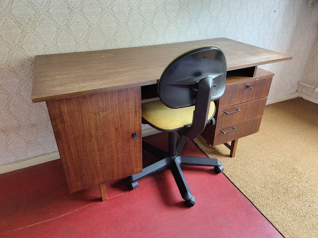 Vintage jaren '60 bureau - Teak-kleur met opbergruimte, Ophalen, Gebruikt, 75 cm, Overige materialen