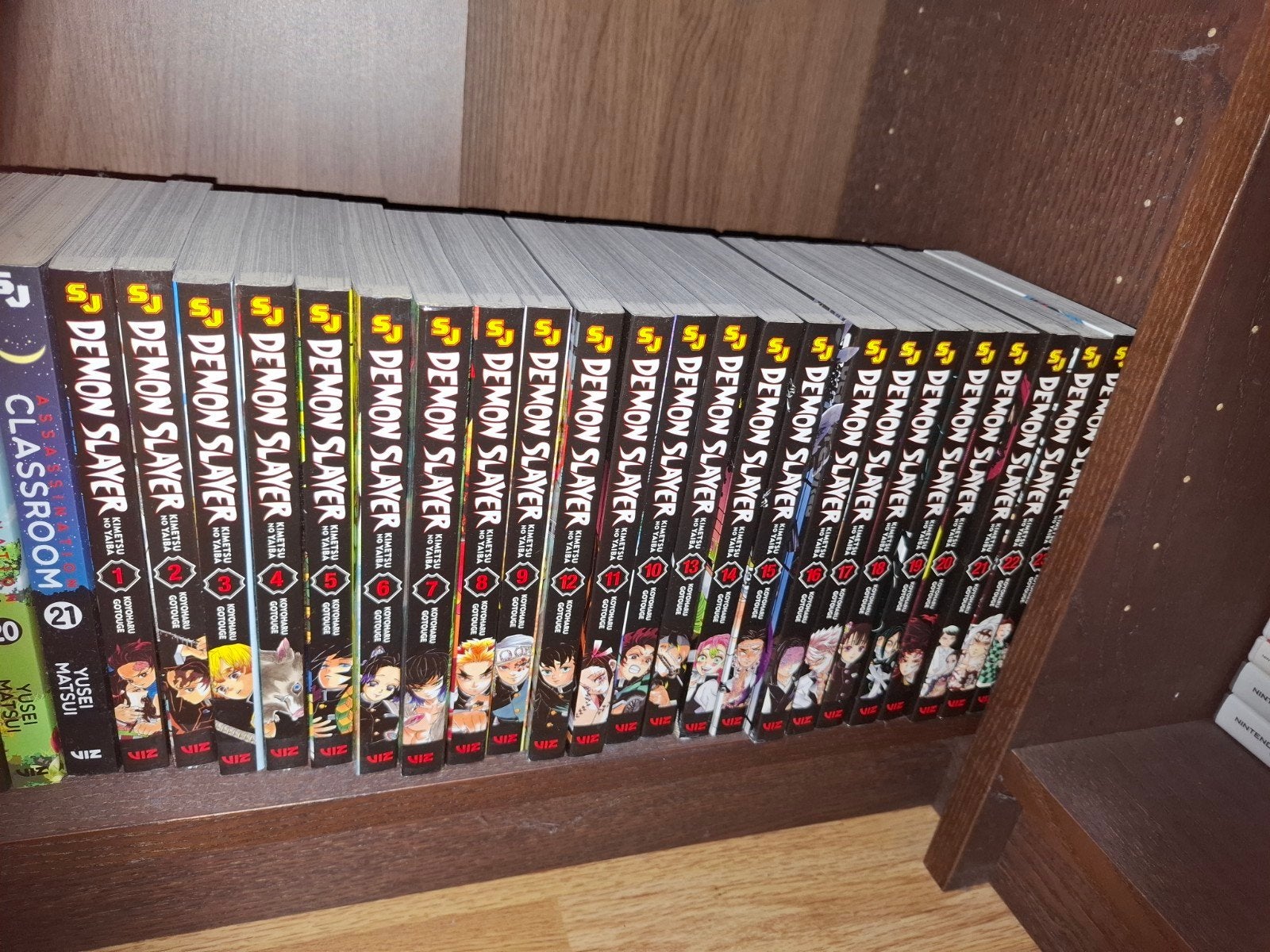 Demon Slayer Manga Vol. 1-23 Complete Set, Ophalen, Koyoharu Gotouge, Complete serie of reeks, Zo goed als nieuw