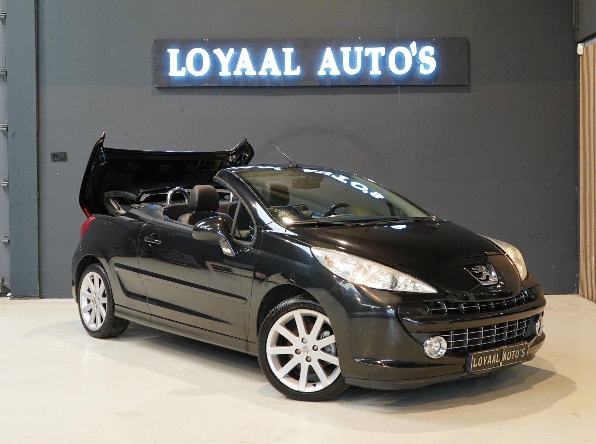 Peugeot 207 CC 1.6 VTi | STOELVERW. | AIRCO | APK, Auto's, Voorwielaandrijving, 15 km/l, Gebruikt, 4 cilinders