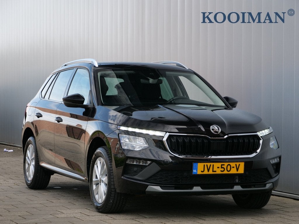 Skoda Kamiq 1.0 TSI Business Edition 116 Pk Automaat DAB / A, Auto's, Skoda, Stof, Zwart, 3 cilinders, Kamiq