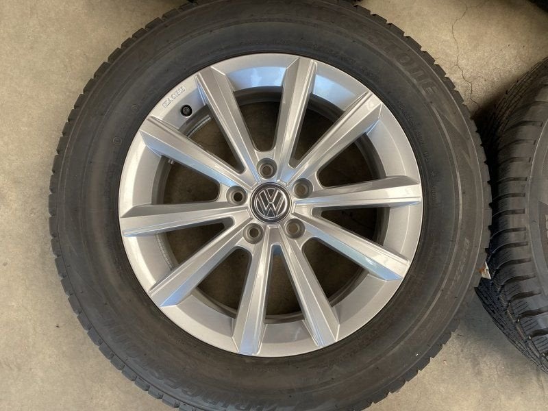 17 inch originele Merano velgen + winterbanden VW Tiguan, -, -, Banden en Velgen, 17 inch