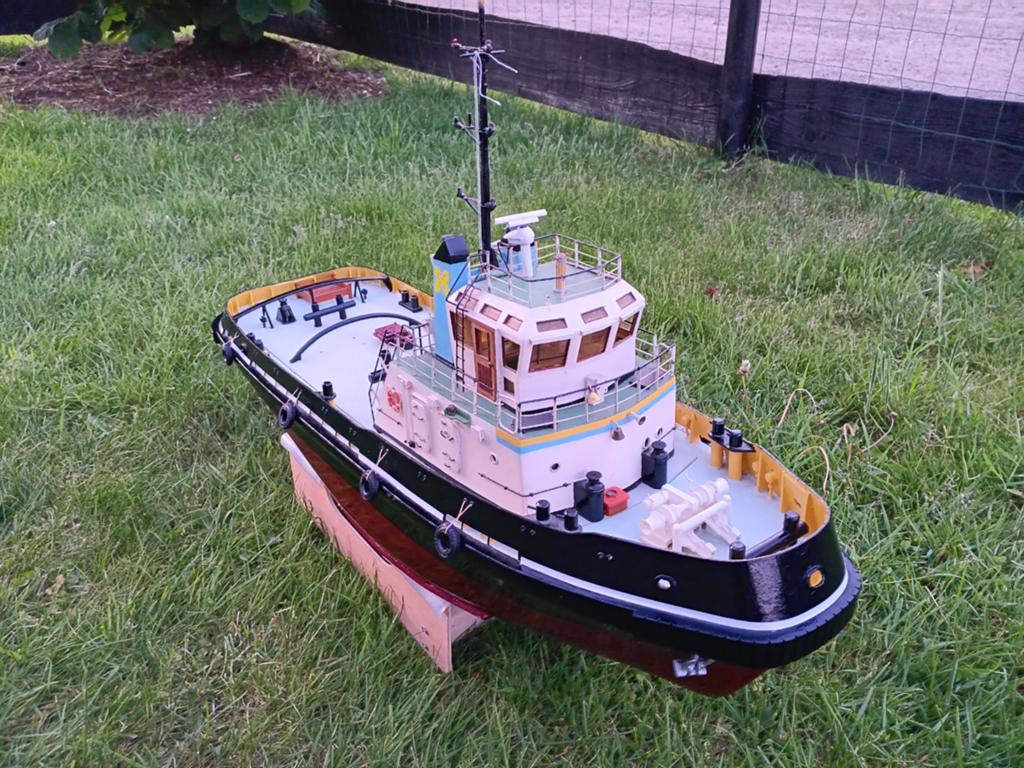 Mooi Smit Nederland sleepboot, nieuw onderdelen in, Hobby en Vrije tijd, Ophalen, Zo goed als nieuw