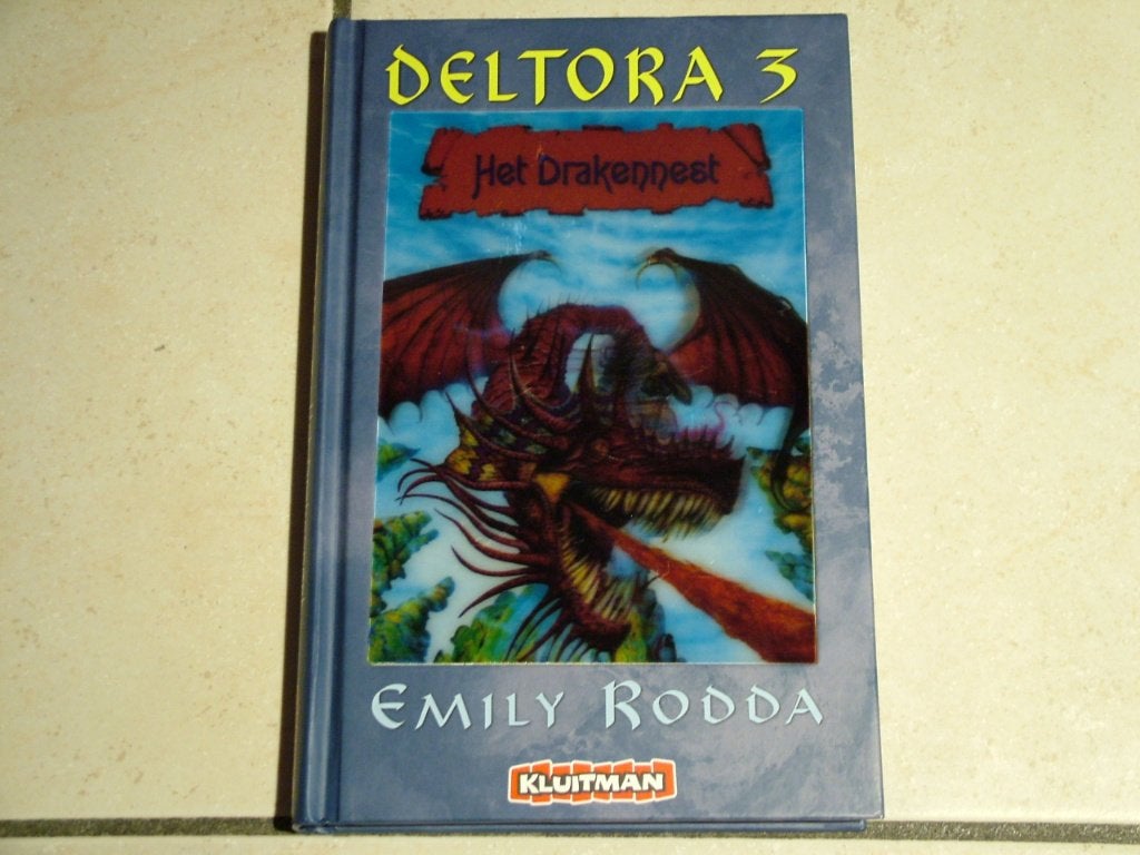 DELTORA 3 Het Drakennest / Emily Rodda dl 1      , Boeken, Ophalen of Verzenden, Zo goed als nieuw, Fictie