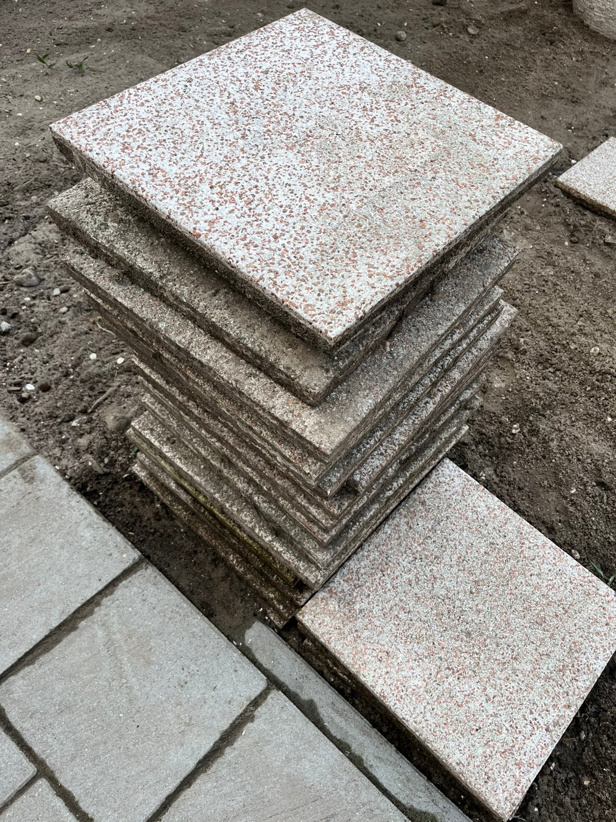 Gratis tegels 40x40 20 stuks, Ophalen, Zo goed als nieuw, Tapijttegels