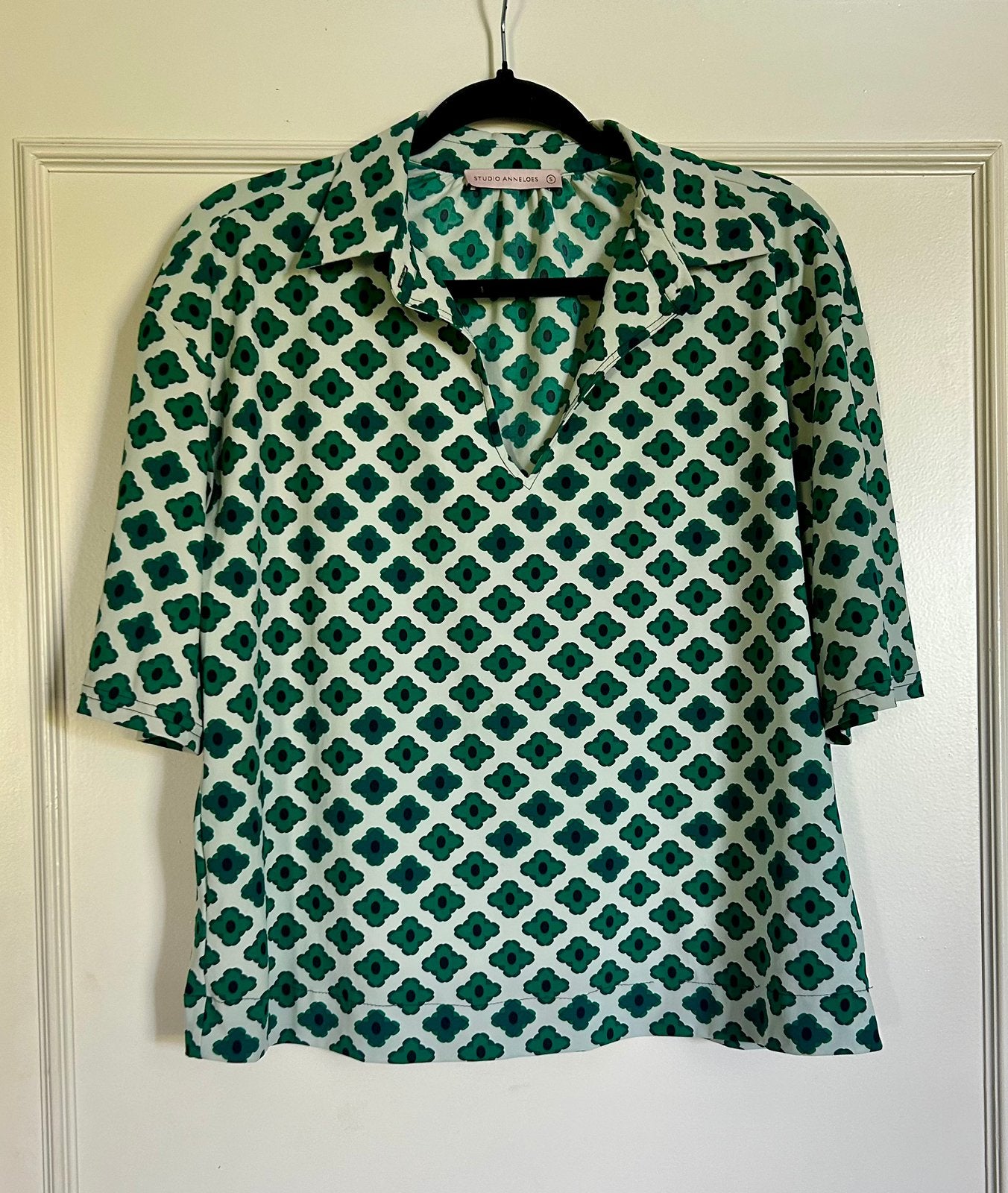 Vrolijk Studio Anneloes blouse , groen, zwart maat S, Verzenden, Nieuw, Maat 36 (S), Groen