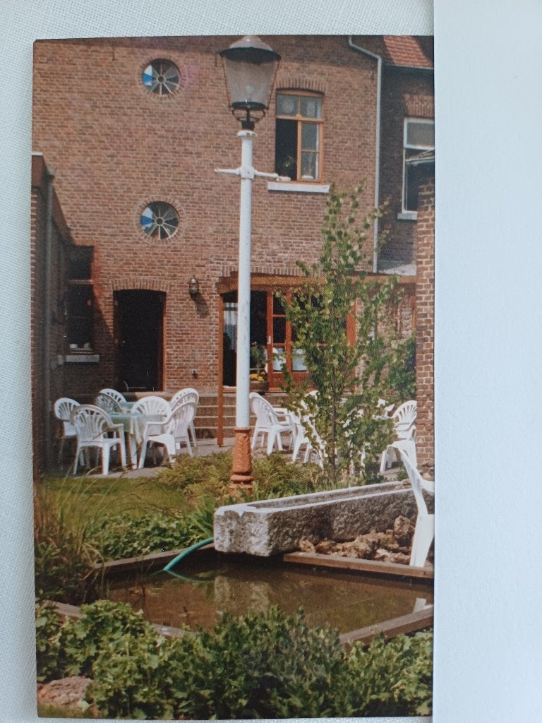Engelse straatlantaarn, Ophalen