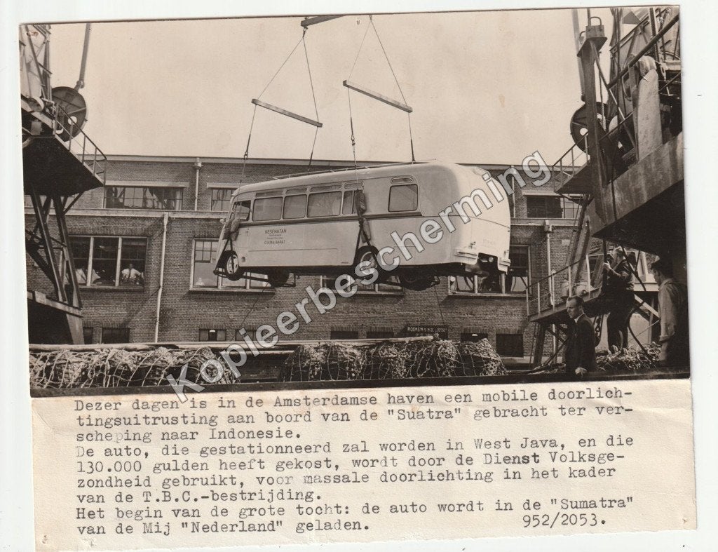 Bus TBC bestrijding naar West Java Indonesië met de Sumatra, Gebruikt, Verzenden, Foto, 1940 tot 1960