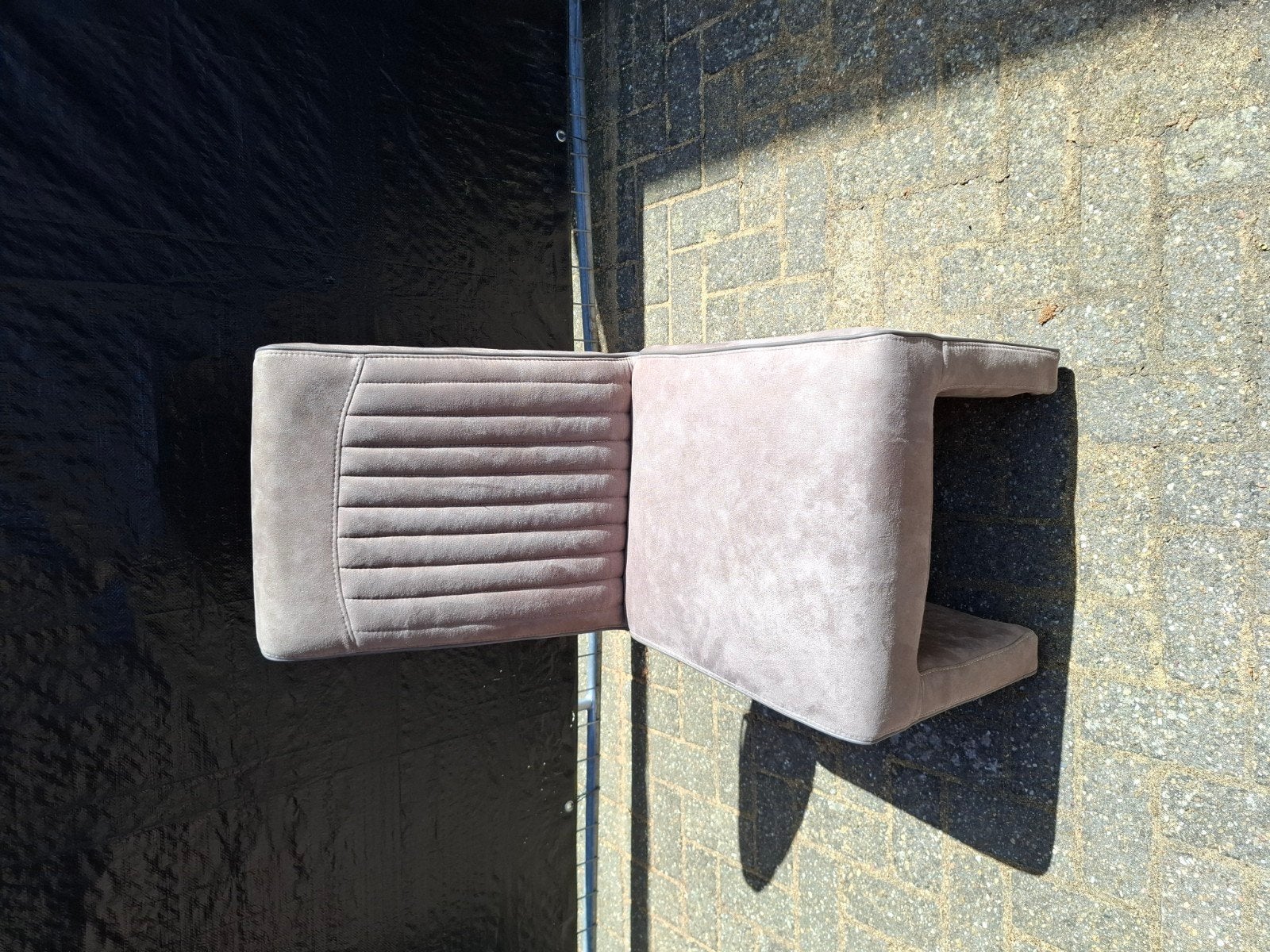 2 Stijlvolle beige stoelen profijtmeubel, Ophalen, Zo goed als nieuw, Eén, Modern
