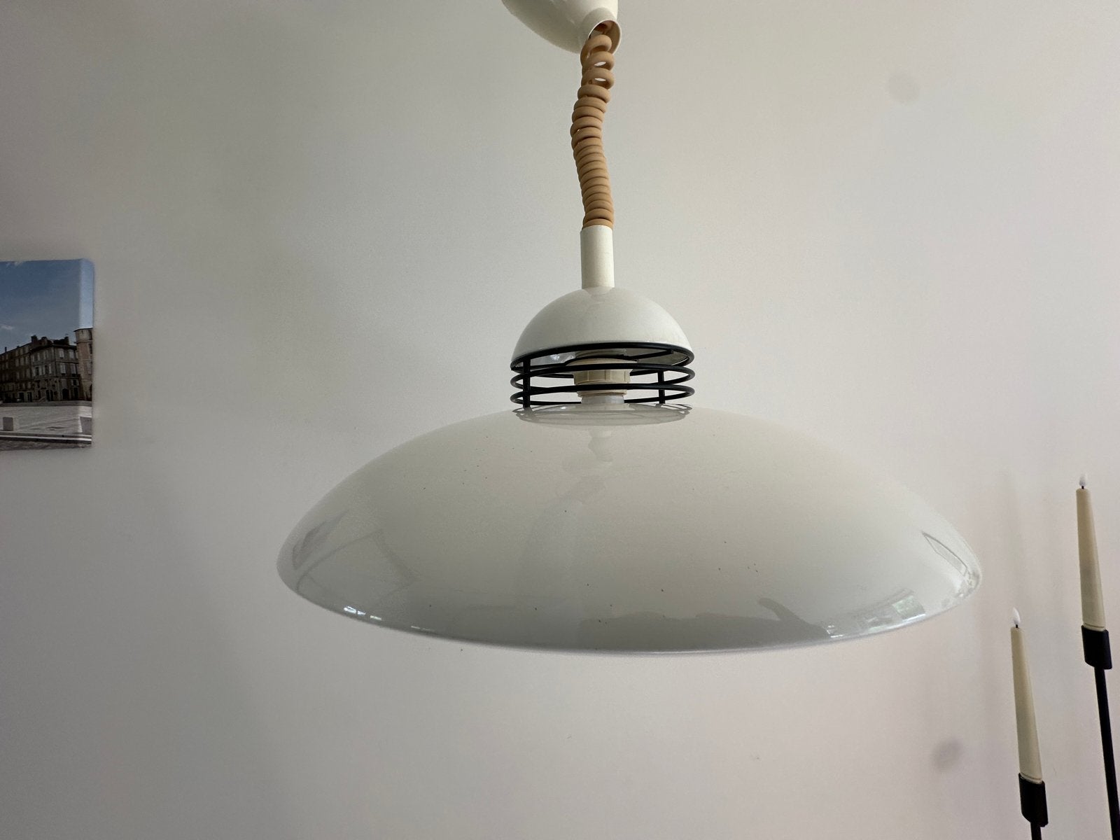 Witte hanglamp met metalen kap. Jaren ‘80 retro look, Ophalen of Verzenden, Gebruikt, Metaal, E27 (groot)