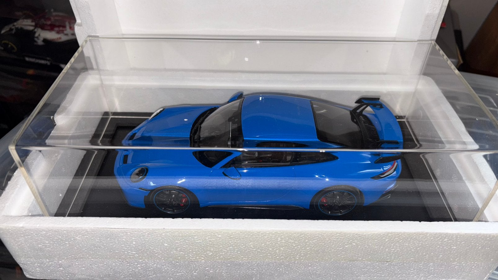 Porsche 911 992 GT3 shark blue WAP0211490M003 1:18, Ophalen of Verzenden, Zo goed als nieuw, Auto, MiniChamps