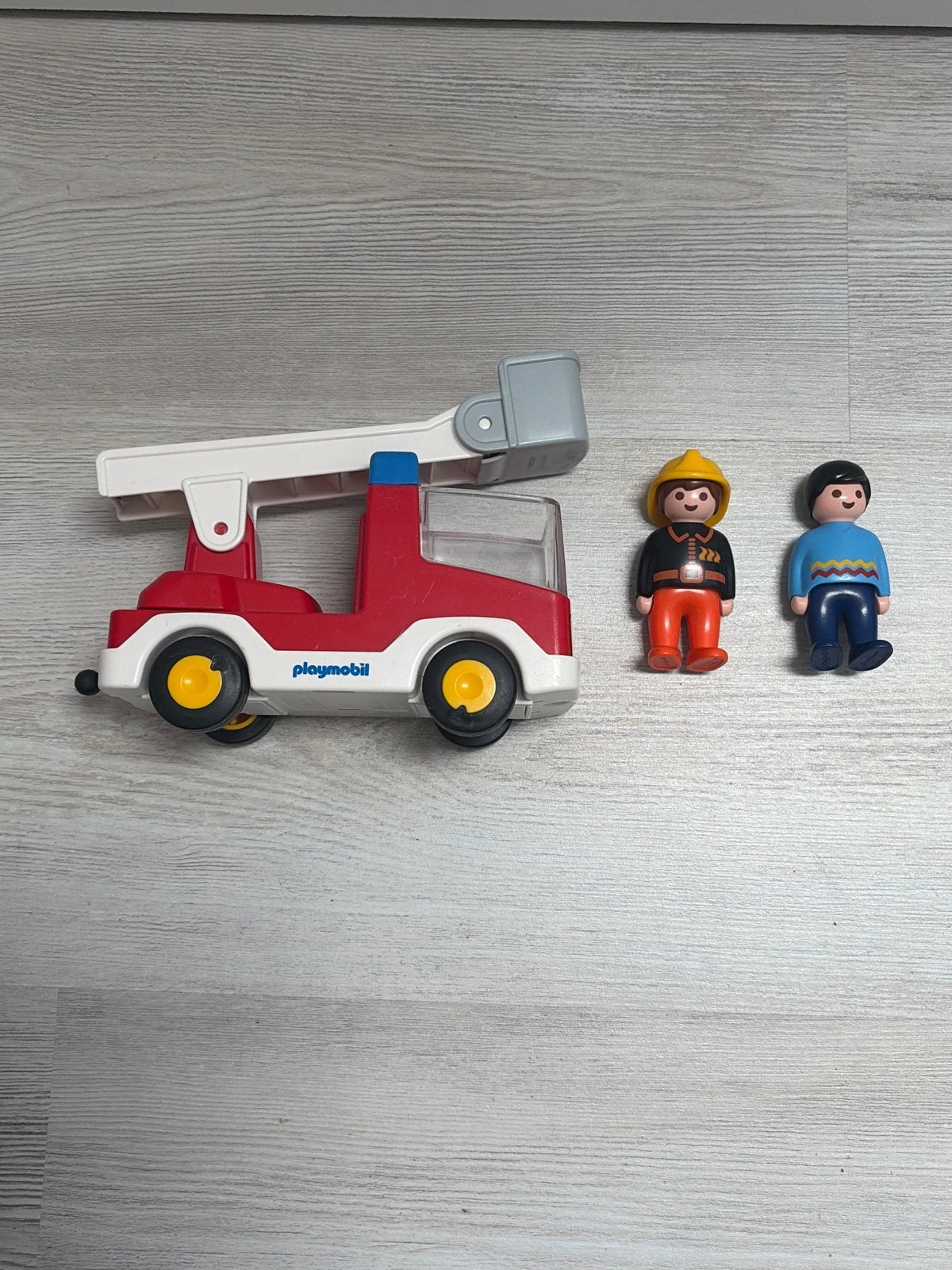 Playmobil Brandweerwagen met 2 poppetjes, Ophalen of Verzenden, Gebruikt, Jongen of Meisje