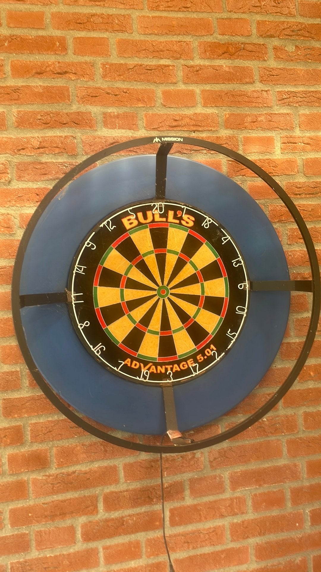 Dartbord met verlichting amper gebruikt., Sport en Fitness, Darts, Ophalen, Zo goed als nieuw, Dartbord