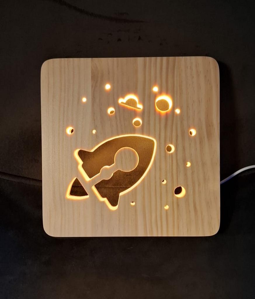 Houten wandlamp Ruimte / Raket, Ophalen of Verzenden, Nieuw, Hout