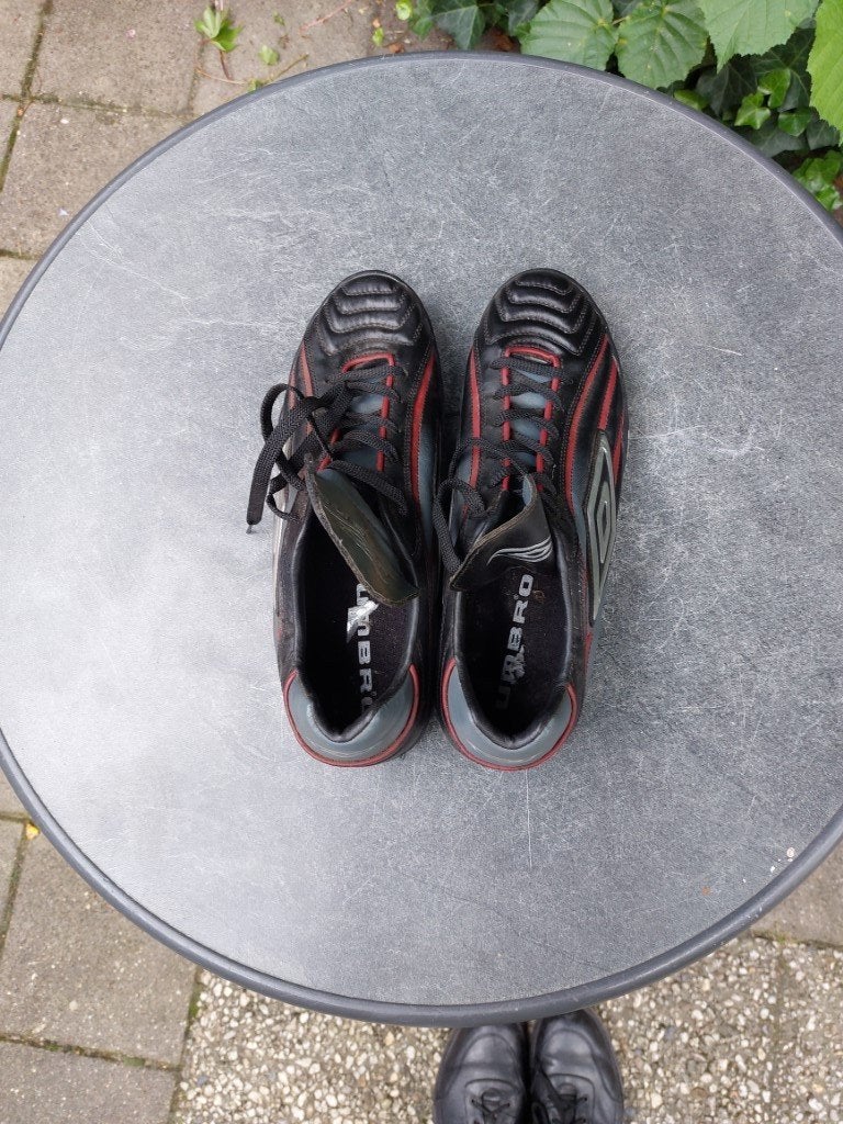 Umbro AST sportschoenen, Kleding | Heren, Ophalen of Verzenden, Zo goed als nieuw, Umbro, Sportschoenen