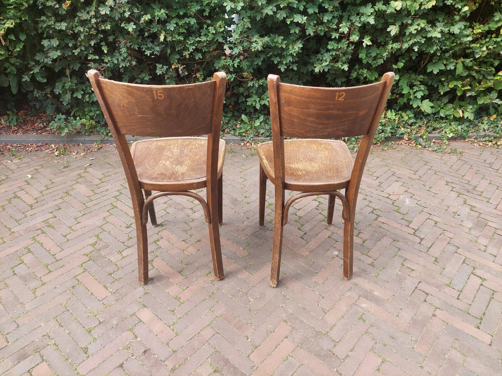 2 Brocante oude kerkstoelen, Ophalen