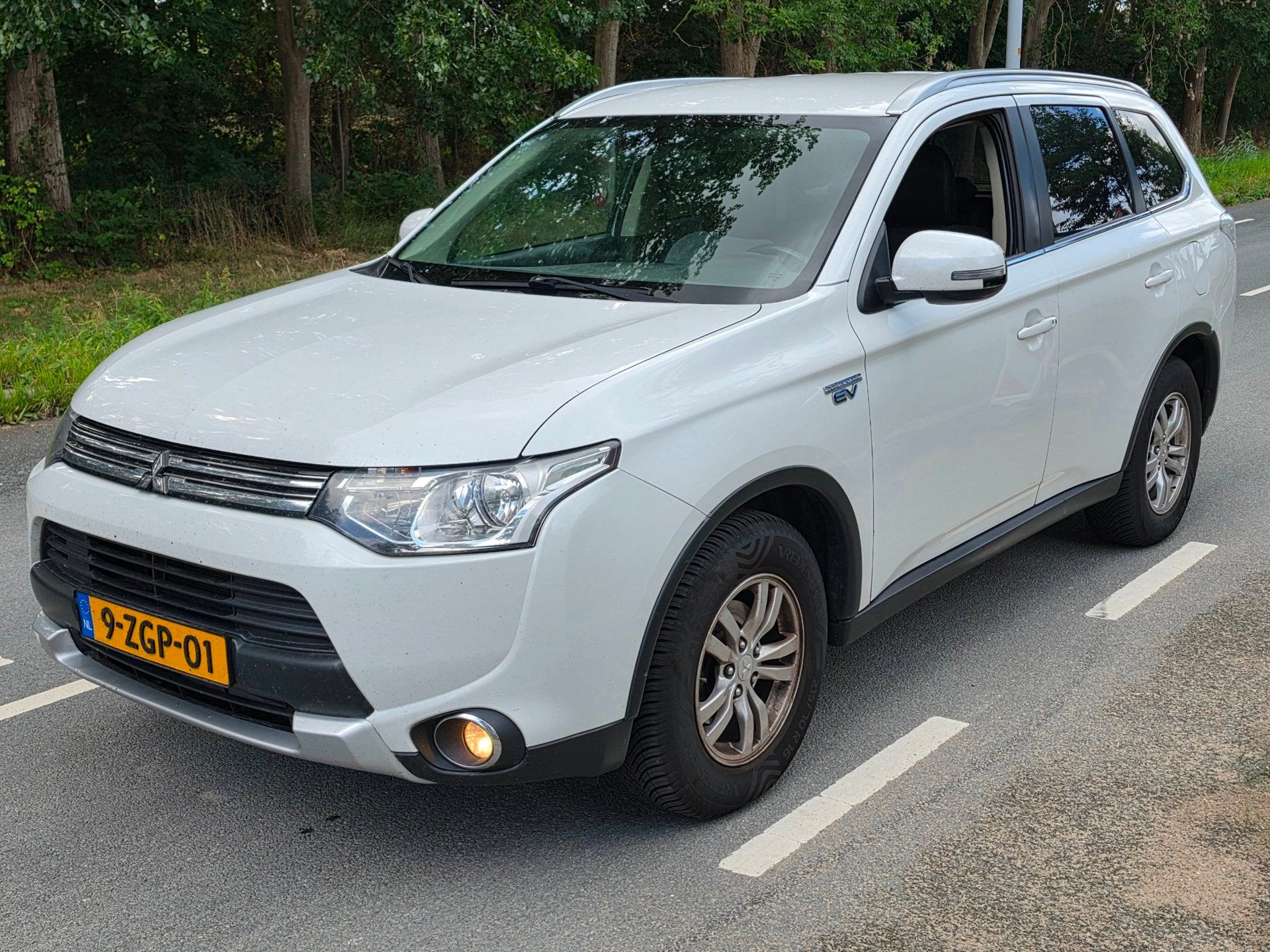 Mitsubishi Outlander 2.0 PHEV Business Edition X-Line / AIRC, 4 cilinders, Wit, Vierwielaandrijving, Hybride Elektrisch/Benzine