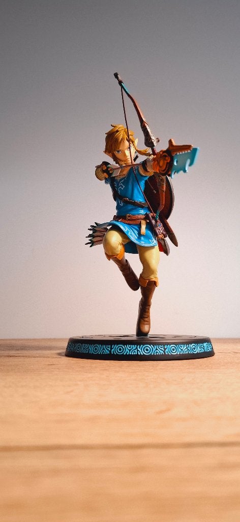 Legend of Zelda breath of the wild link statue, Nintendo, Gebruikt, Onbekend, Ophalen of Verzenden