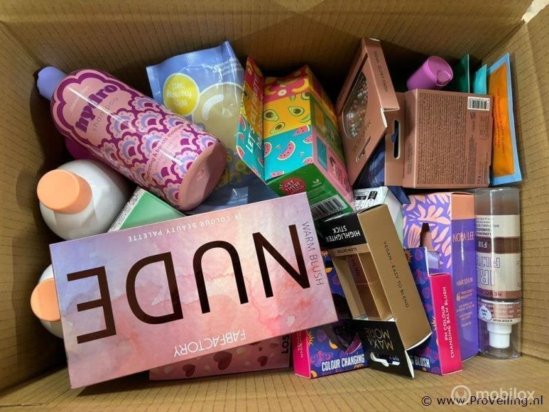 Online Veiling: Mixpartij Cosmetica - 200 Stuks, Nieuw