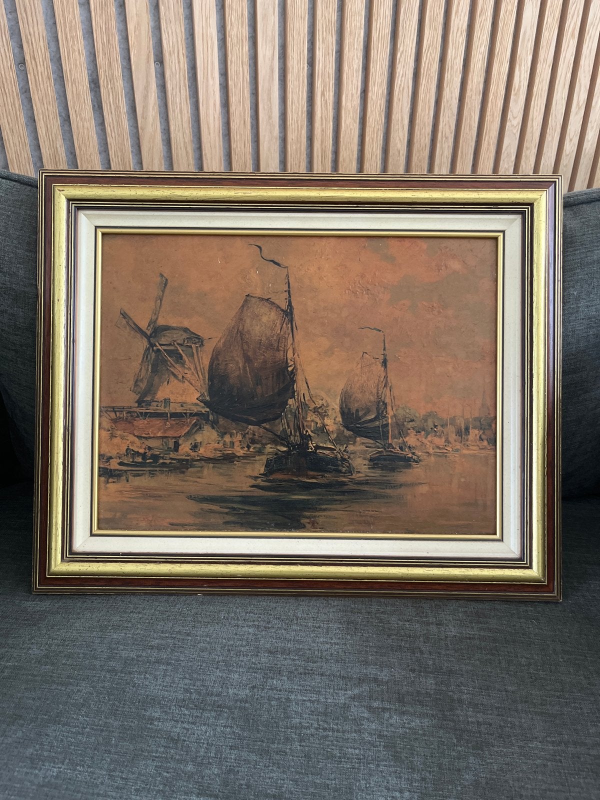 Oud Hollands schilderij met molen en zeilschepen, Antiek en Kunst, Maritiem / water, Doek, Oud hollands, Ophalen of Verzenden