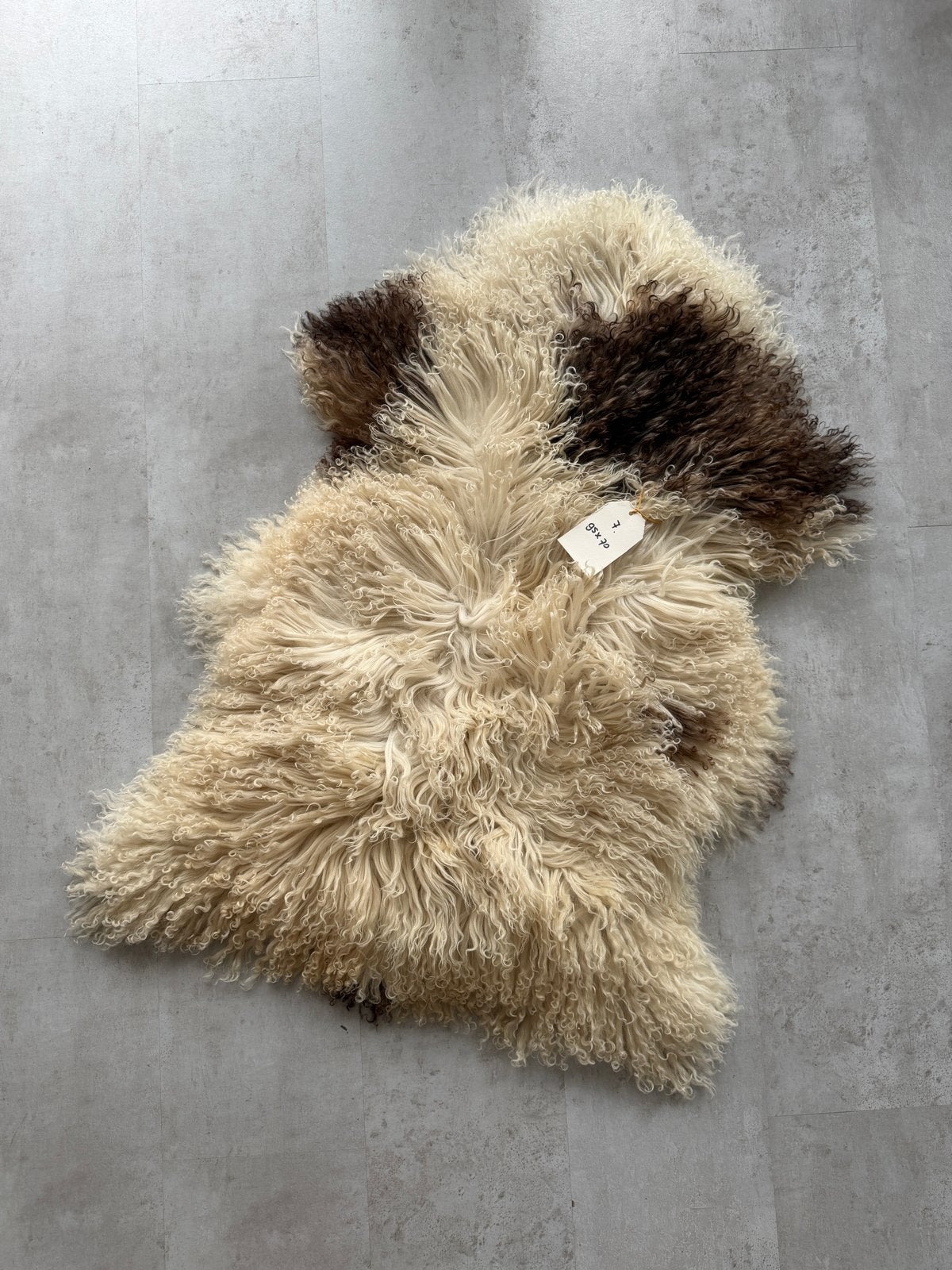 Schapenvacht vloerkleed, crème en bruin, zacht en decoratief, Crème, Overige vormen, Nieuw, 200 cm of meer