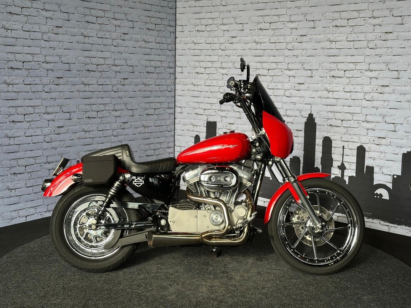 Harley-Davidson XL 883C (bj 2004), Laan van Vredenoord 33
2289 DA  RIJSWIJK, NL, Meer dan 35 kW, Overig, Sales@harleydavidsonrotterdam.nl