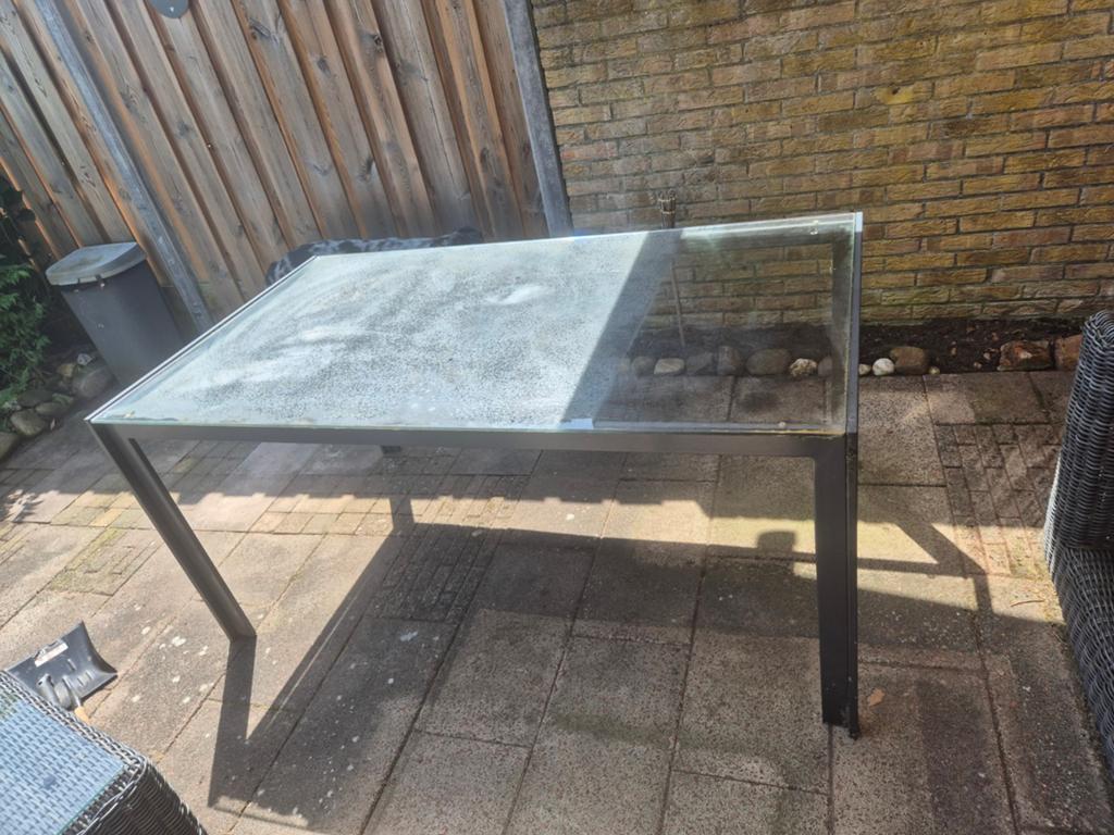 Gratis tuintafel 160x90, Ophalen, Gebruikt, Rechthoekig