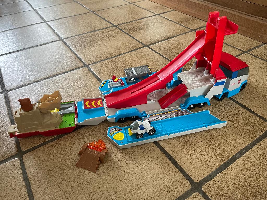 PAW Patrol True Metal Launch'N Haul PAW Patroller, Ophalen, Zo goed als nieuw