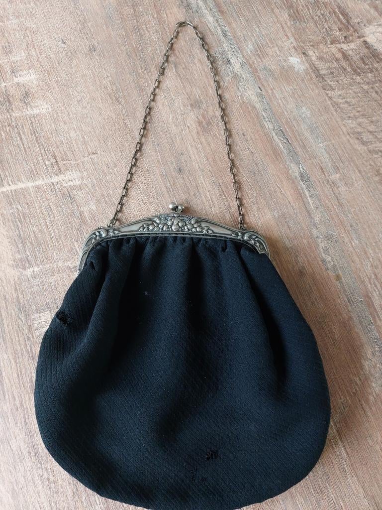 Vintage zwart tasje met Alpacca zilveren beugel, Ophalen of Verzenden, Gebruikt, Zwart, Avondtasje