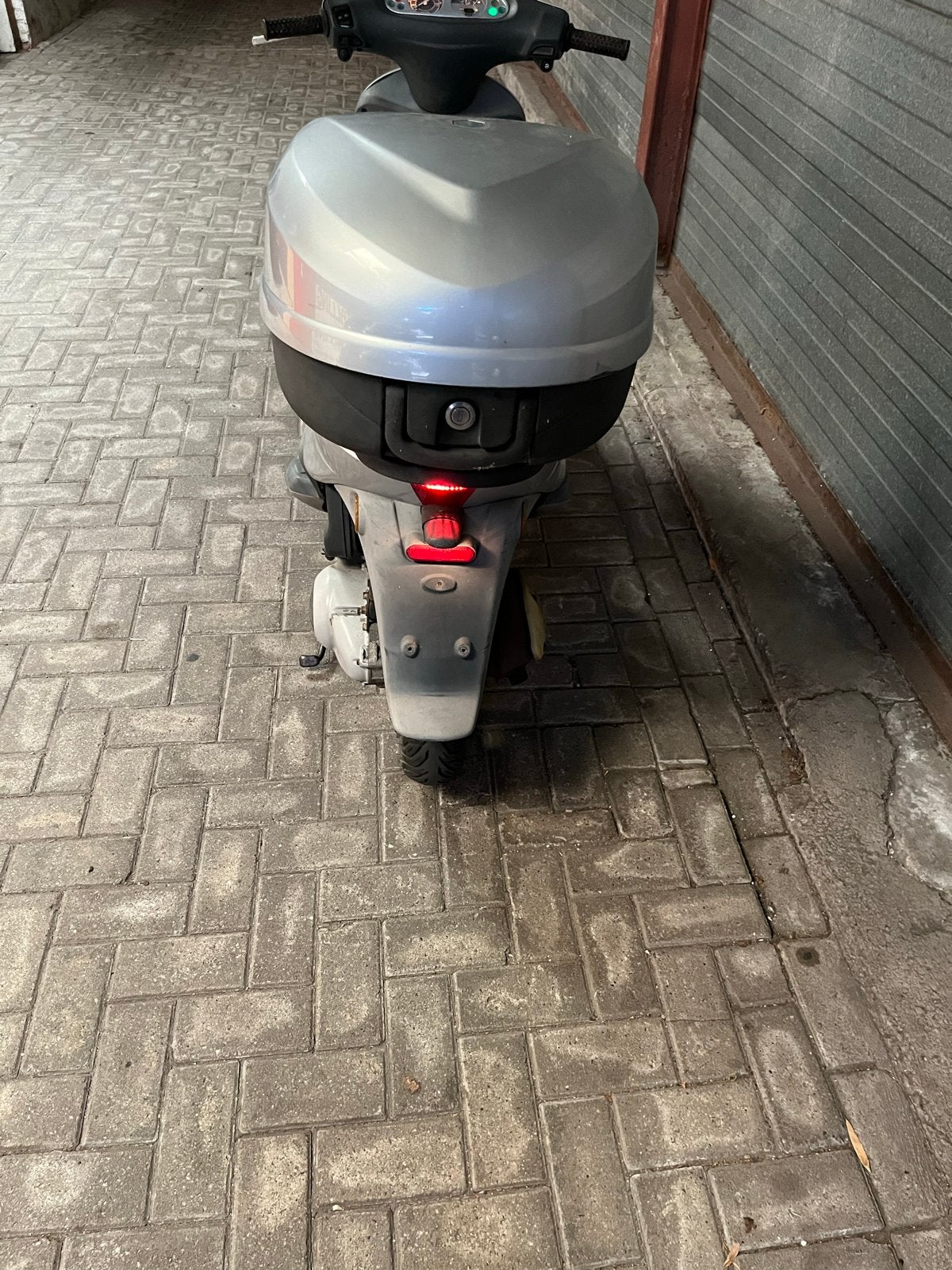 Piaggio Fly 125cc Scooter - Betrouwbaar en Comfortabel, Fietsen en Brommers, Ophalen, Gebruikt, Benzine, Fly