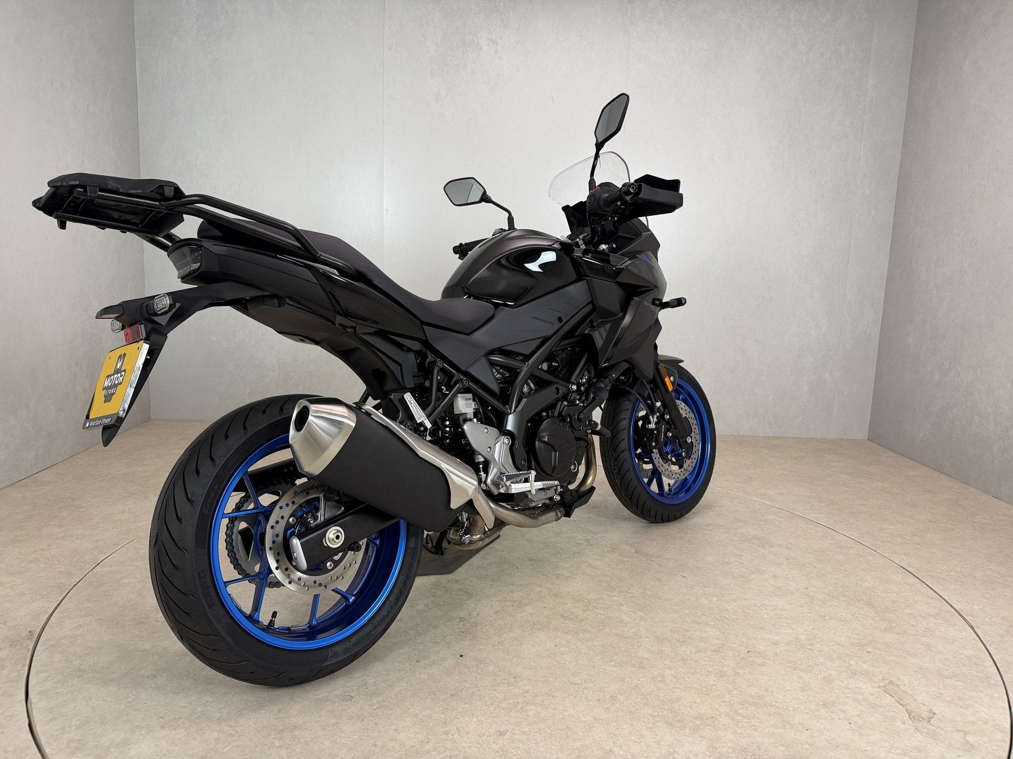 Suzuki SV7GX (bj 2026), Suzuki B.V. Nimag, Lange Dreef 12
4131 NH  VIANEN, Bedrijf, Klantenservice@suzuki.nl