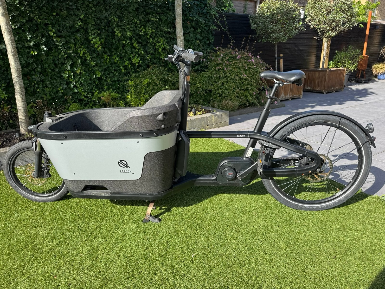 Carqon Cruise Bakfiets / 2022 / 500 WH / 675 km op teller, Elektrisch, Zo goed als nieuw, Schijfrem, Ophalen