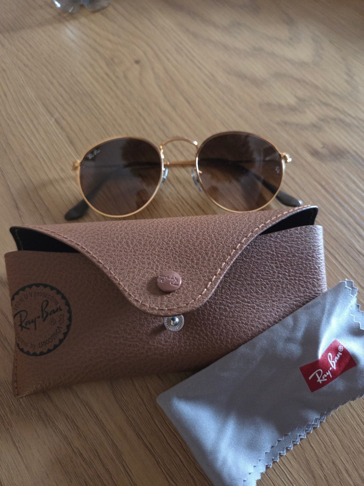 Zgan Ray-Ban zonnebril, Sieraden, Tassen en Uiterlijk, Zonnebrillen en Brillen | Dames, Ophalen of Verzenden, Zo goed als nieuw